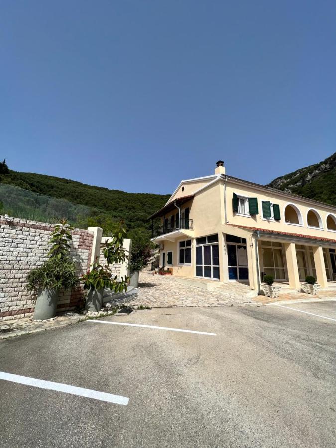Lithino Apartments - 5Min From The Beach Агиос-Иоаннис-Перист Экстерьер фото