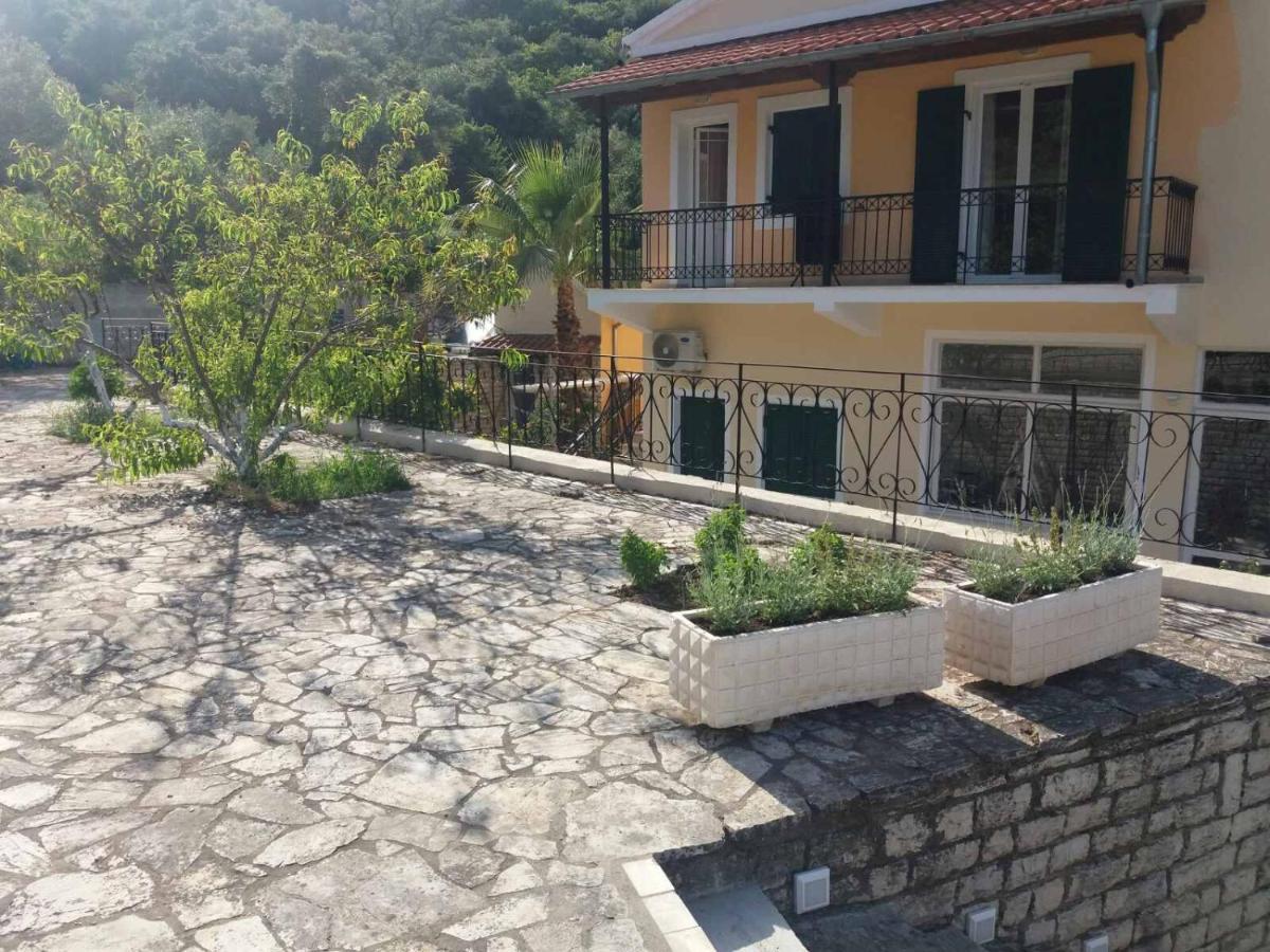 Lithino Apartments - 5Min From The Beach Агиос-Иоаннис-Перист Экстерьер фото